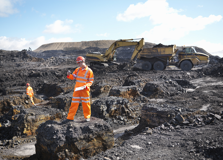 (圖:原煤挖礦現(xiàn)場)