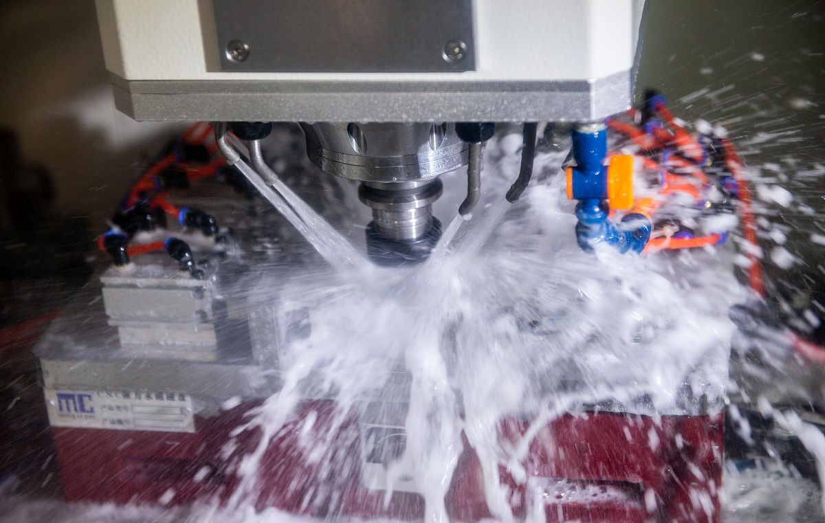 (圖:半合成切削液起泡工藝)