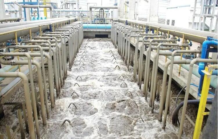 (圖:南輝日化洗滌污水廢水客戶起泡現(xiàn)場(chǎng))